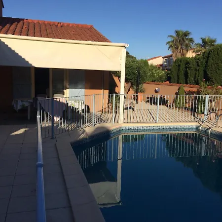 Bord De 8pers Piscine Au Sel Chauffée *