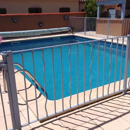 Bord De 8pers Piscine Au Sel Chauffee *