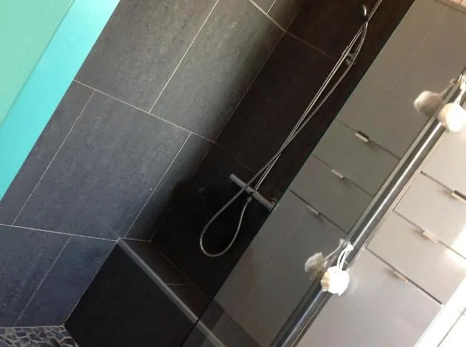 Bord De 8pers Piscine Au Sel Chauffee