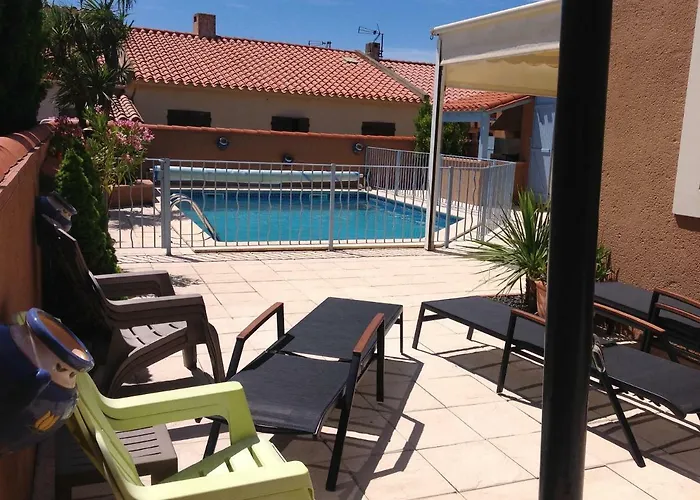 Bord De 8pers Piscine Au Sel Chauffee Nyaraló Saint-Cyprien